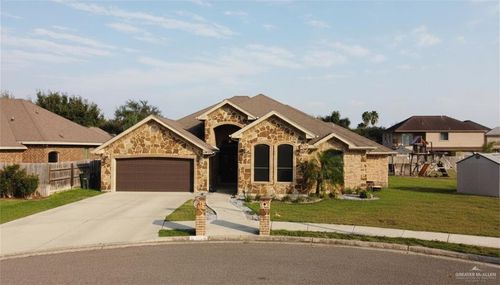2902 Hackberry Ave, Mission, TX, 78574-2834 | Card Image