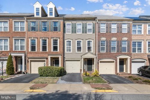 8135 Dove Cottage Ct, LORTON, VA, 22079-2358 | Card Image