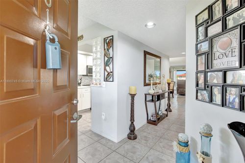 apt-401n-1500 Sw 131st Way, Pembroke Pines, FL, 33027-2474 | Card Image