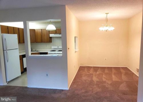 8 Joyner Ct, LAWRENCEVILLE, NJ, 08648-2611 | Card Image