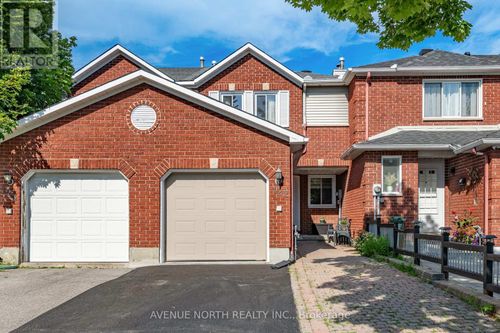 122 Woodbury Cres, Ottawa, ON, K1G5C5 | Card Image