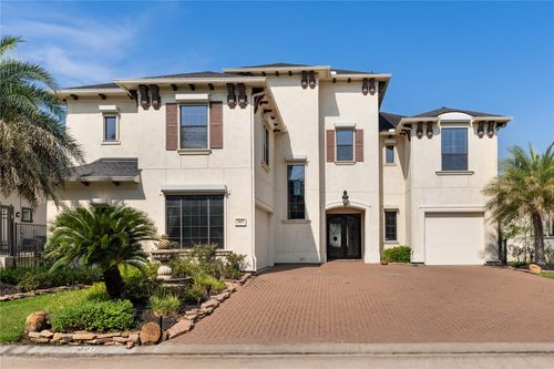 301 Blue Water Way Pvt, Kemah, TX, 77565-2549 | Card Image
