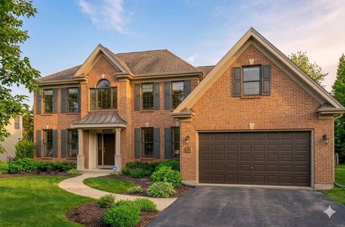 9 N Daniels Dr, Batavia, IL, 60510-7624 | Card Image