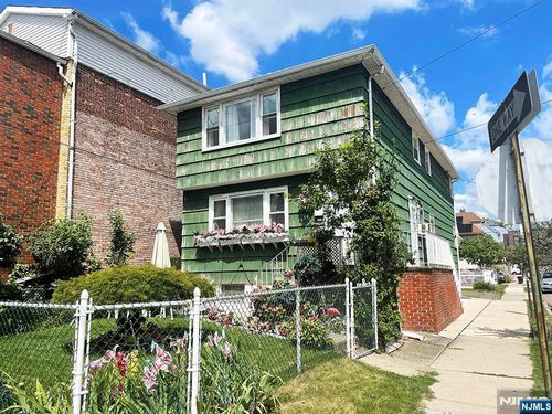 276 Ackerman Ave, Clifton, NJ, 07011-2036 | Card Image