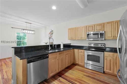 185 Mccormack Ave, Ridgeland, SC, 29936-9198 | Card Image