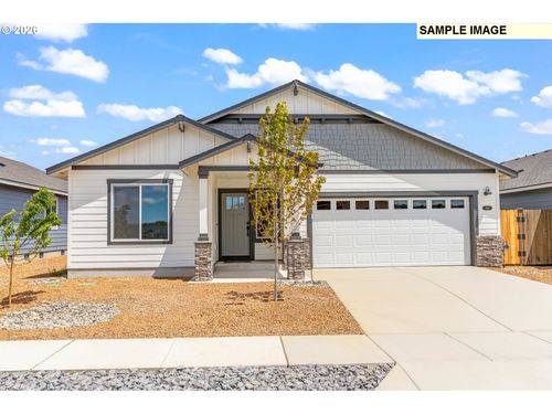 867 E Kinsley Ave, Hermiston, OR, 97838 | Card Image