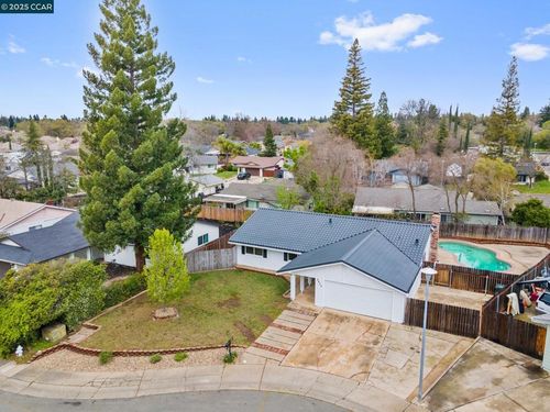 8439 Ahrentzen Ct, Citrus Heights, CA, 95610-2724 | Card Image