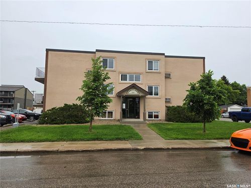 3-2251 St Henry Ave, Saskatoon, SK, S7M0P5 | Card Image