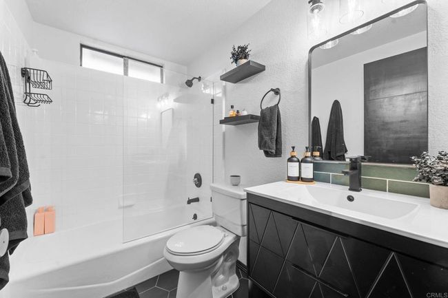 41605 Swan Dr, House other with 3 bedrooms, 2 bathrooms and 2 parking in Big Bear Lake CA | Image 13