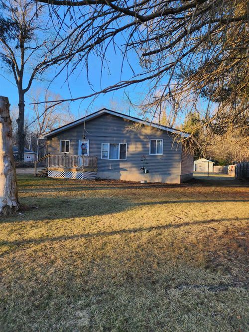 390 W Huron Rd, Omer, MI, 48749-9781 | Card Image