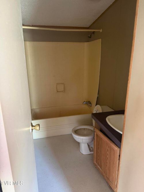 892 Stage Coach Trail, Bristol, TN, 37620 | Card Image
