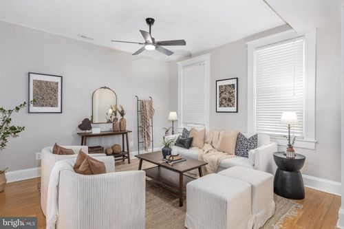 3933 Greenmount Ave, BALTIMORE, MD, 21218-1206 | Card Image
