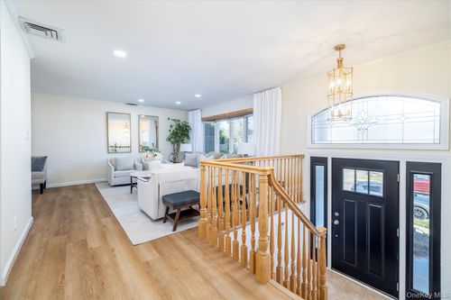 2970 Bond Dr, Merrick, NY, 11566-5103 | Card Image