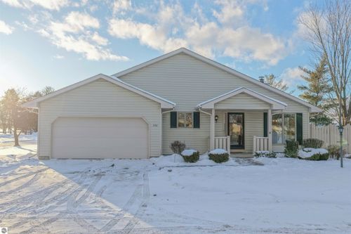 350 Applewood Lane, Mt Pleasant, MI, 48858 | Card Image