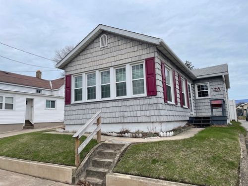 718 3rd St, Erie, PA, 16507-1117 | Card Image