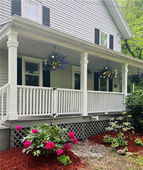 215 Mendon Rd, Pittsford, NY, 14534-3019 | Card Image