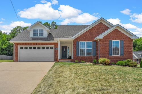 320 Maple Park Dr, Clarksville, TN, 37040-6070 | Card Image