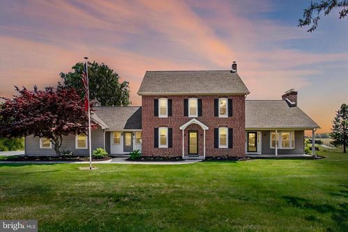 19 Blue Ribbon Rd, GETTYSBURG, PA, 17325-7489 | Card Image