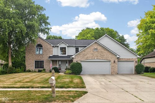 253 Linden Ridge Trl, Greenwood, IN, 46142-9227 | Card Image