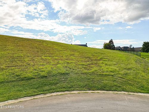 625 Cypress Point Dr, Lenoir City, TN, 37772 | Card Image