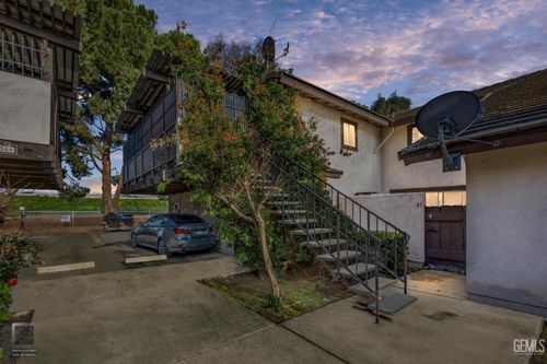32-3333 El Encanto Ct, Bakersfield, CA, 93301-1533 | Card Image