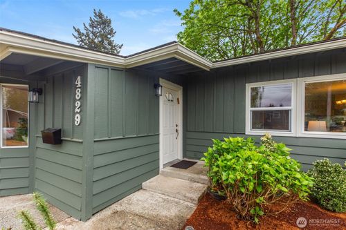 4829 S Kenny St, Seattle, WA, 98118-2850 | Card Image