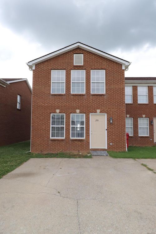 201 Coburn Dr, Nicholasville, KY, 40356-2403 | Card Image
