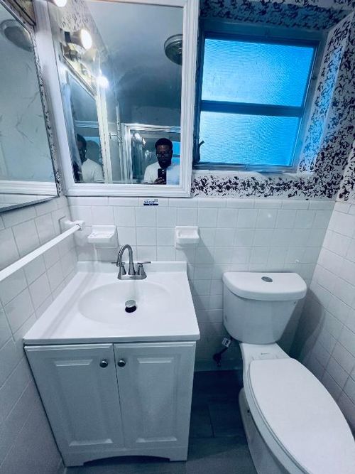 759 Caroline Ave, West Palm Beach, FL, 33413-1284 | Card Image