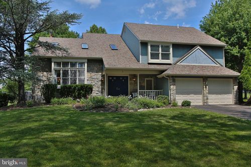 5 Zinnia Dr, NEWTOWN, PA, 18940-9219 | Card Image