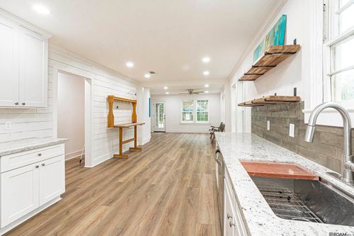 4249 Convention St, Baton Rouge, LA, 70806-3904 | Card Image