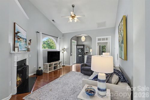 200 Park View Dr, Belmont, NC, 28012-2983 | Card Image