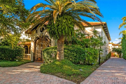 4803 W Woodmere Rd, Tampa, FL, 33609-3632 | Card Image