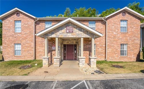 3-2916 Vineyards Pkwy, Branson, MO, 65616-4141 | Card Image
