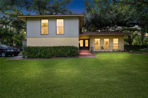 8304 Pat Blvd, Tampa, FL, 33615-1811 | Card Image
