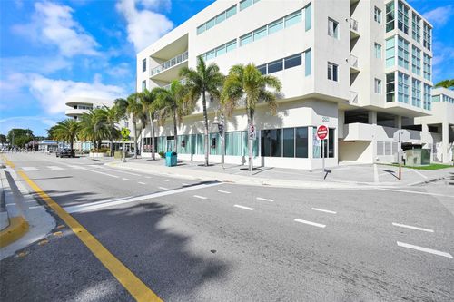 ste-c5-2301 Wilton Dr, Wilton Manors, FL, 33305-1204 | Card Image