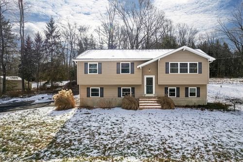 9 Wehrli Rd, Long Valley, NJ, 07853-3418 | Card Image