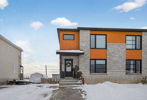 232 Rue Guy-Lafleur, Thurso, QC, J0X3B0 | Card Image