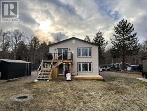 8A Frenchmans Bay, Wahnapitae, ON, P0M3C0 | Card Image