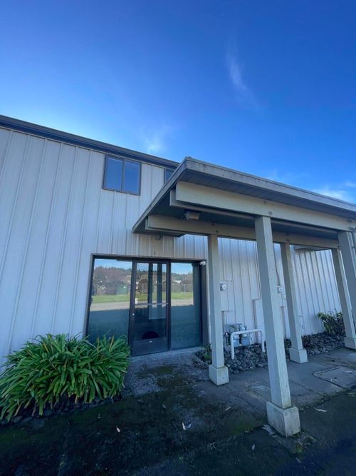 ste-d-5600 W End Rd, Arcata, CA, 95521-9285 | Card Image