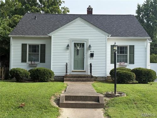 915 Mckinley Blvd, Alton, IL, 62002-3360 | Card Image