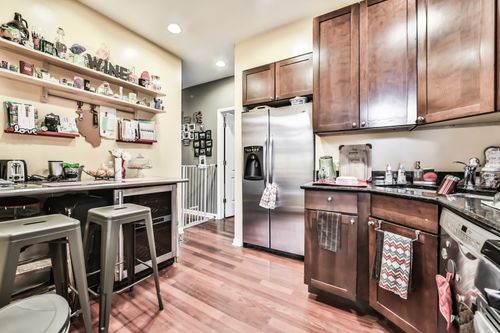 apt-3s-1366 W Greenleaf Ave, Chicago, IL, 60626-6022 | Card Image