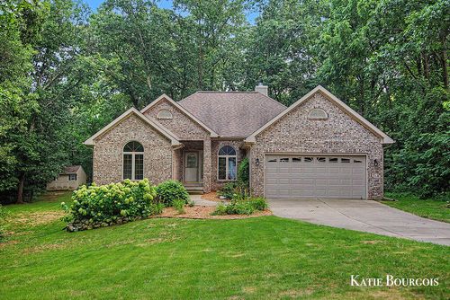 5180 Brookestone Dr, Rockford, MI, 49341-9599 | Card Image