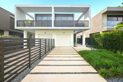 3458 Day Ave, Coconut Grove, FL, 33133-5031 | Card Image