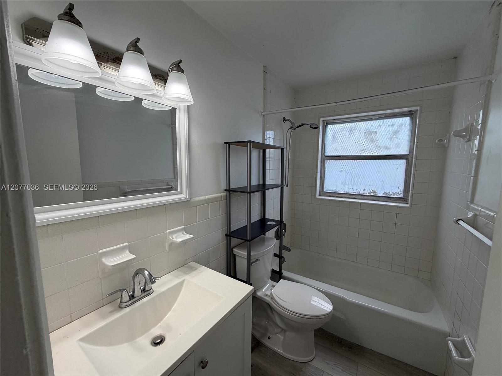 Residential Lease in Riviera Beach 5