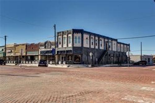 145 N 4th St, Wills Point, TX, 75169-2040 | Card Image