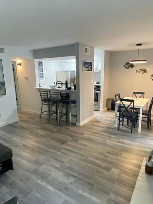 apt-610-7600 Emmett F Lowry Expy, Texas City, TX, 77591-2453 | Card Image