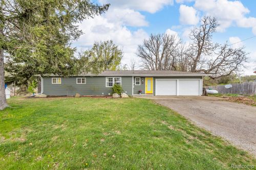 11050 Erie Rd, Parma, MI, 49269-9504 | Card Image