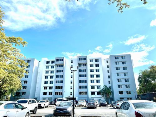 apt-c203-9001 Sw 77th Ave, Miami, FL, 33156-7666 | Card Image