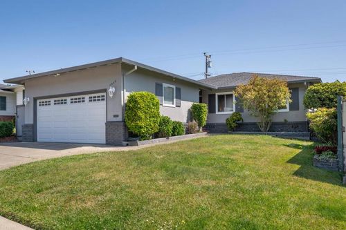 2940 Oakmont Dr, San Bruno, CA, 94066-1245 | Card Image