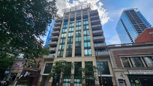 905-744 Clark St, Chicago, IL, 60654-7397 | Card Image